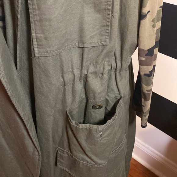 Long over size vest - Picture 3 of 6